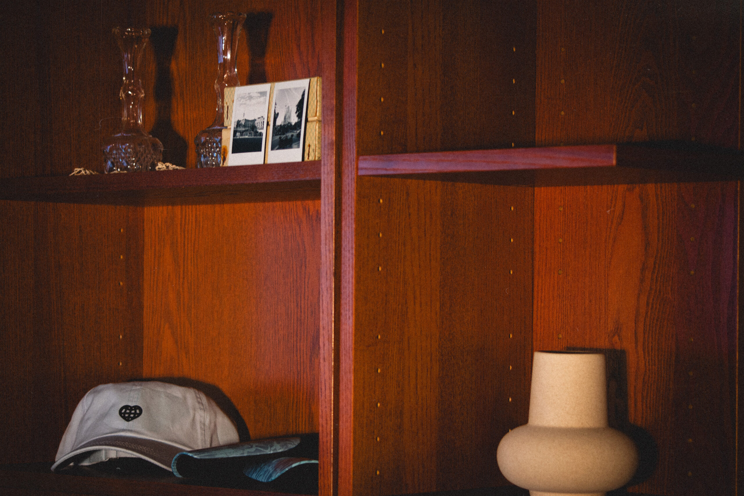 Inzuza's baseball cap